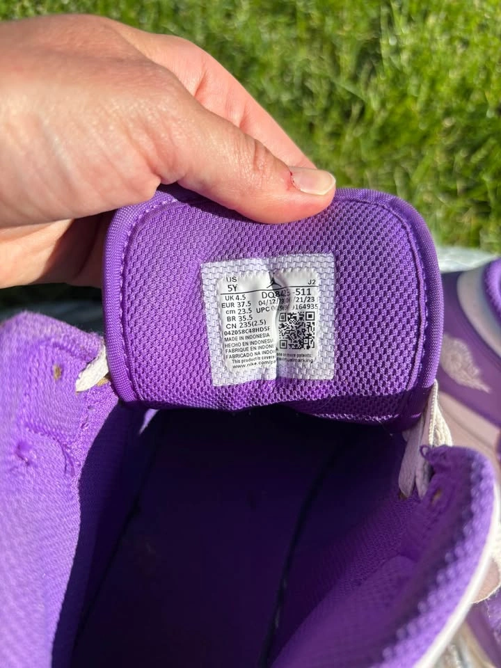 Girls Purple Nike Air Jordans Size 5 Youth - photo 2