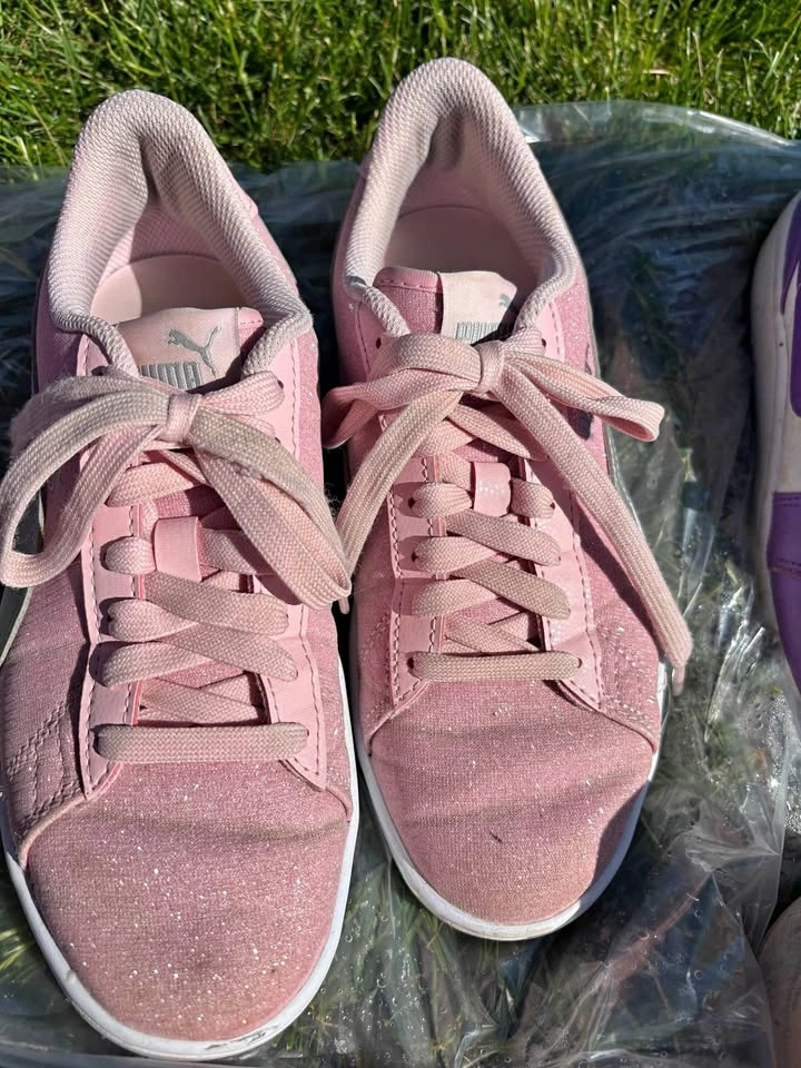 Girls Pink Sparkly Puma’s Size 5.5