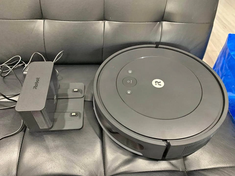 iRobot Roomba Vac Essential