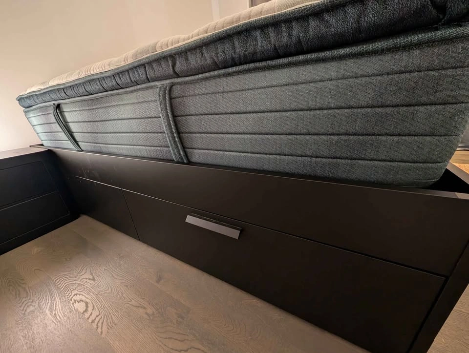 Beautyrest Harmony Lux Mattress - King (Mint Condition) - photo 3