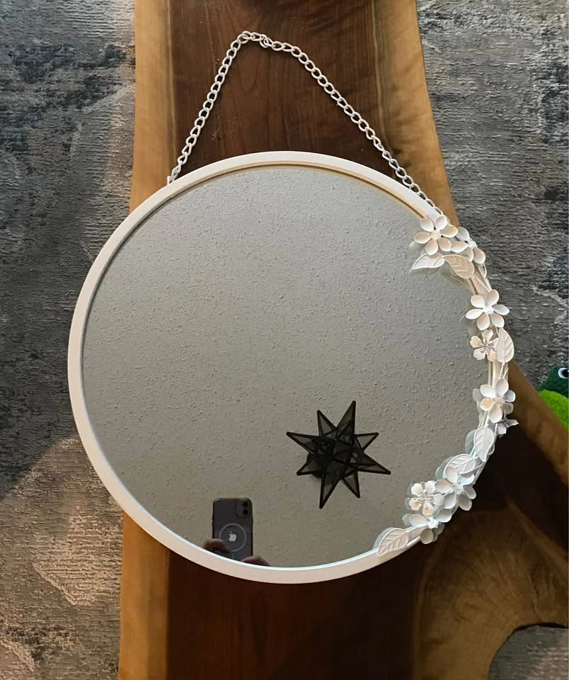 Round White Floral Hanging Mirror - photo 3