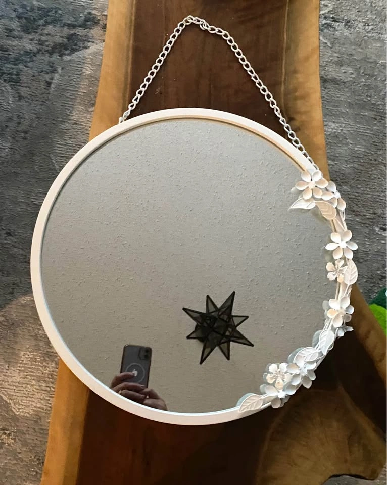Round White Floral Hanging Mirror - photo 4