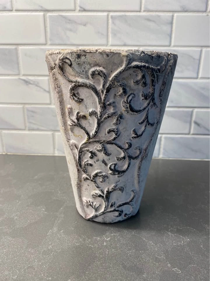 Decorative Scrollwork Planter - photo 2