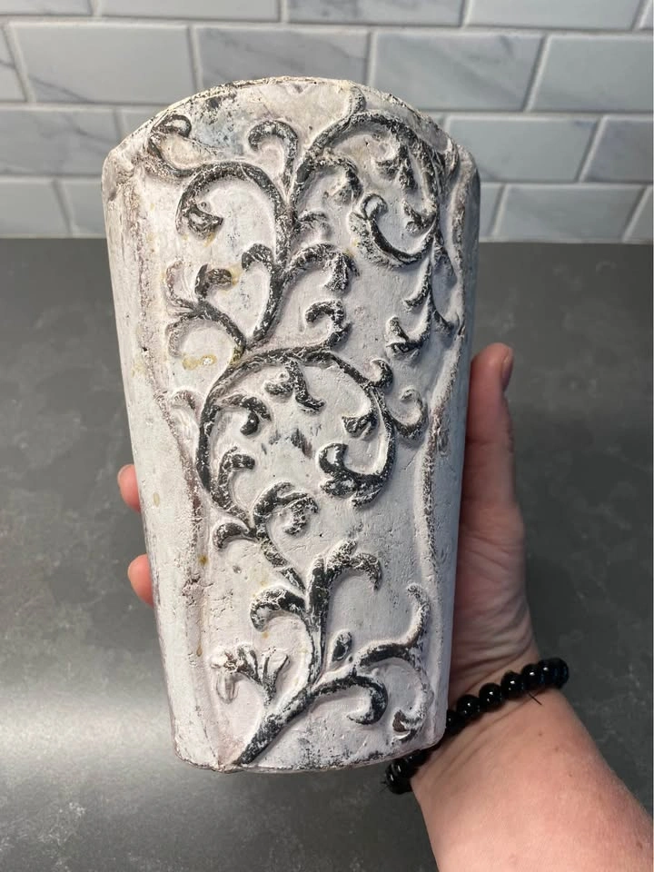 Decorative Scrollwork Planter - photo 5