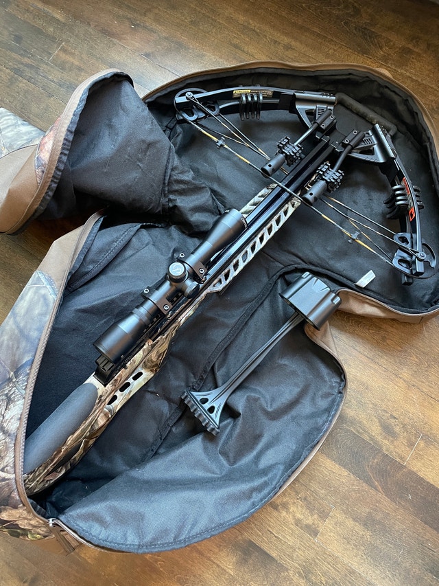 Crossbow Centerpoint Tormentor Whisper Compound Crossbow