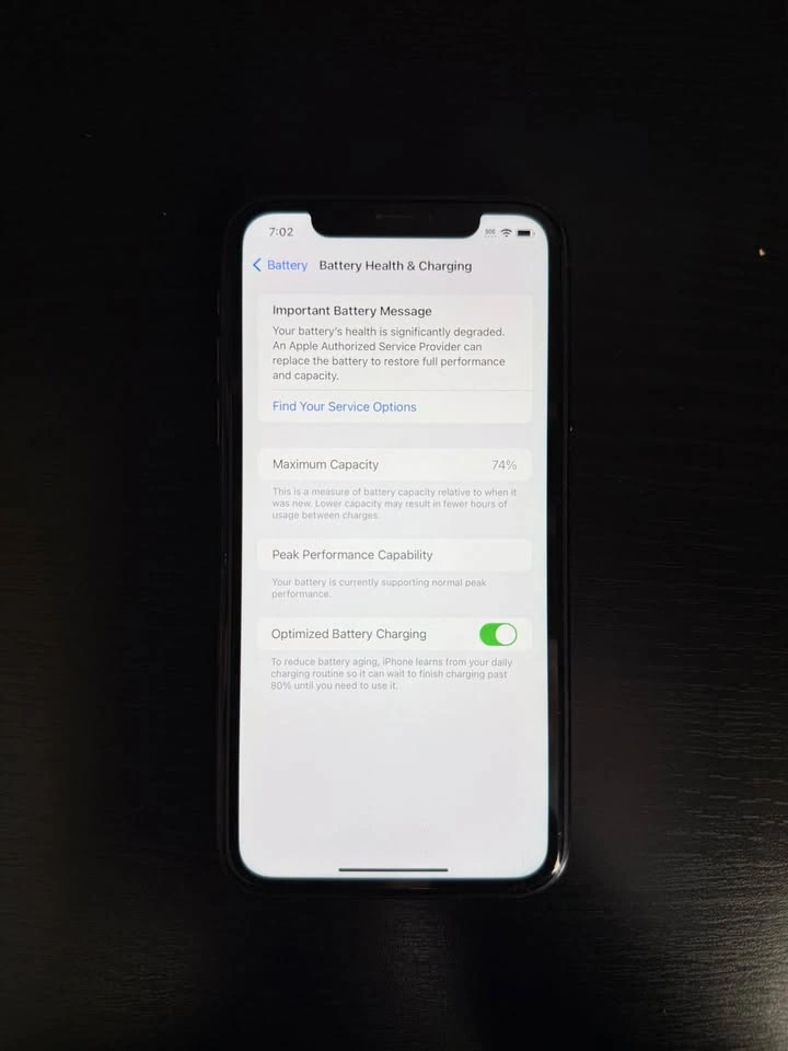 iPhone XR - 64GB - $90 - photo 5