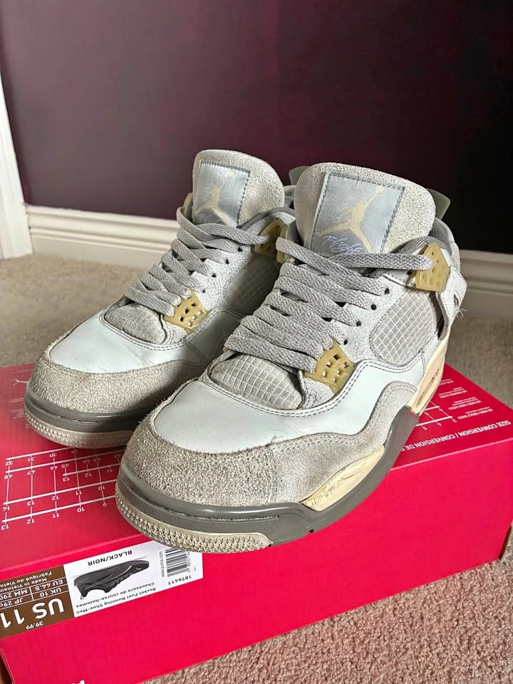 Jordan 4 Retro SE Craft Photon Dust