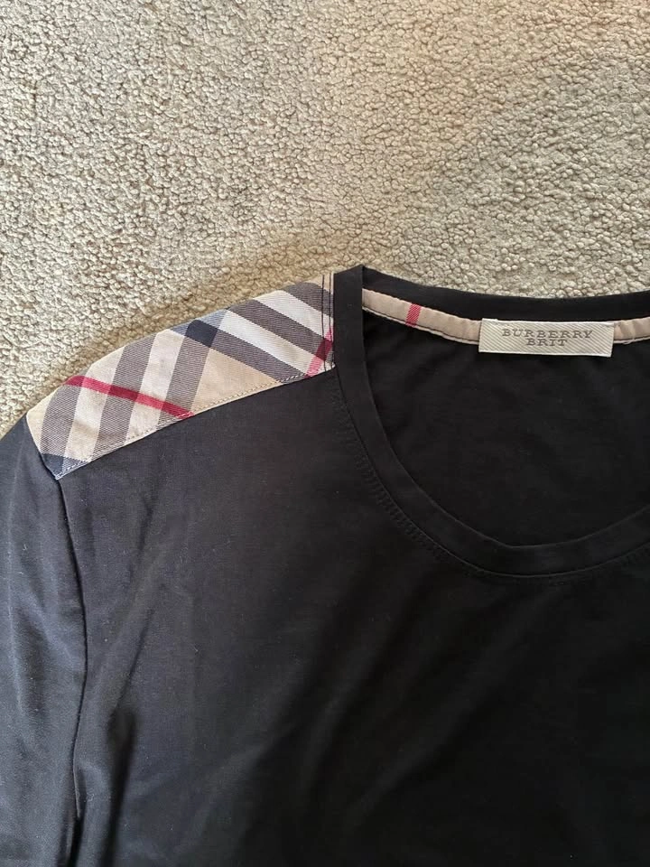 Black Burberry T-Shirt - photo 3
