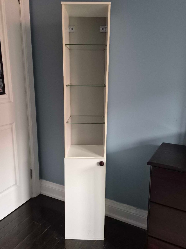Tall shelf/linen tower