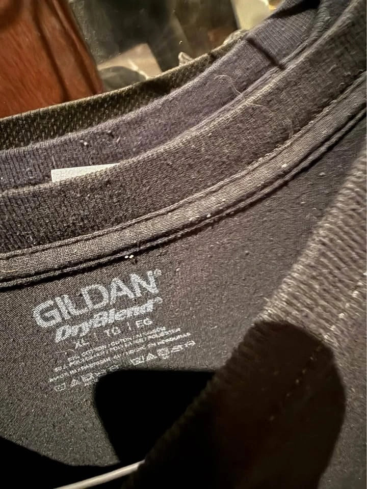 Mens Gilden T shirts black men’s XL - photo 2