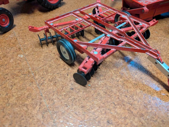 Vintage Ertl / International Harvester Die-Cast Toy - photo 3