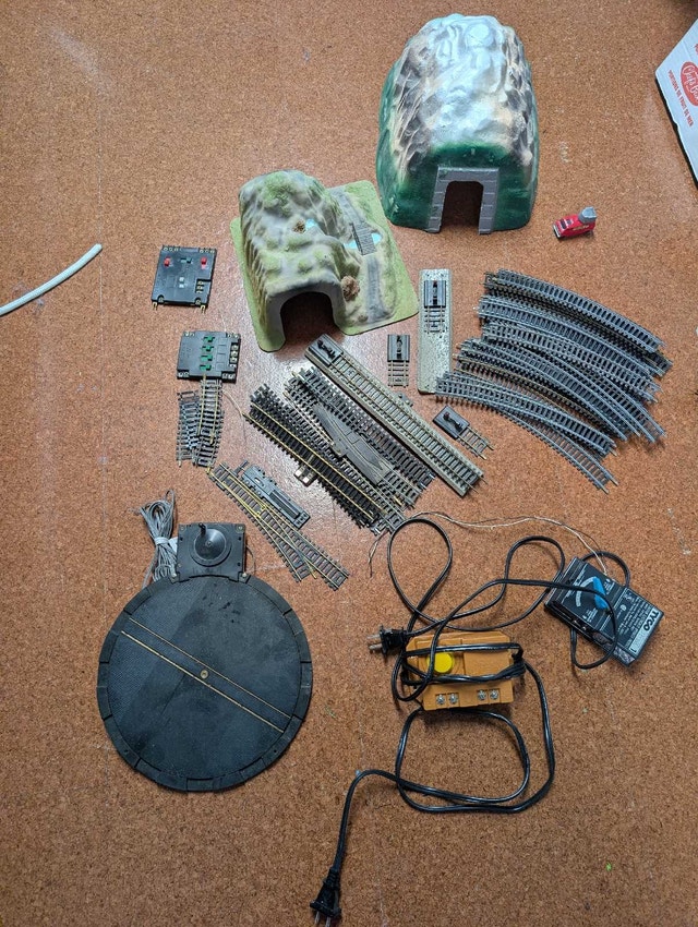 Vintage HO Scale Model Train Mega Lot - photo 3