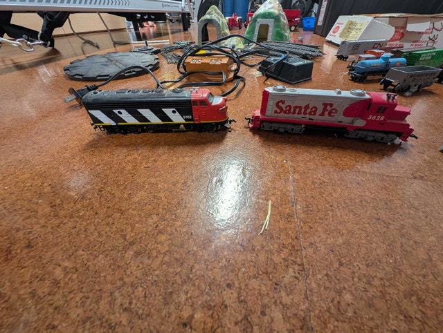 Vintage HO Scale Model Train Mega Lot - photo 5