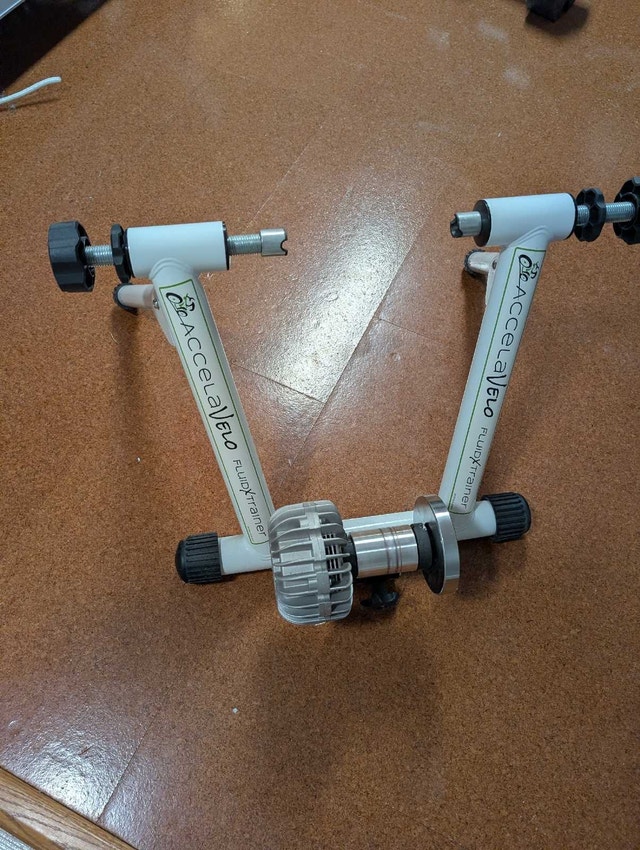 indoor bicycle fluid trainer - photo 2