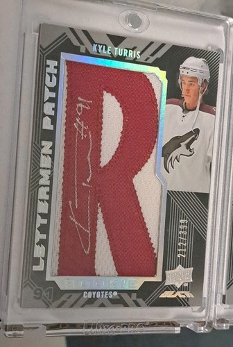 2008 UD Black Lettermen Patch Autograph Kyle Turris Rookie Cards - photo 3