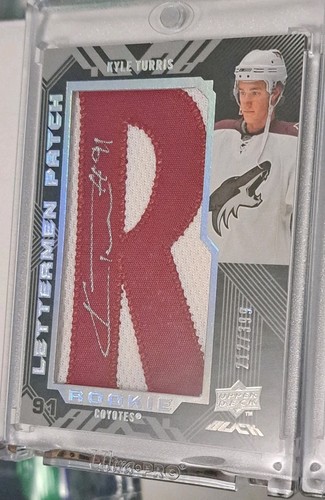 2008 UD Black Lettermen Patch Autograph Kyle Turris Rookie Cards - photo 4
