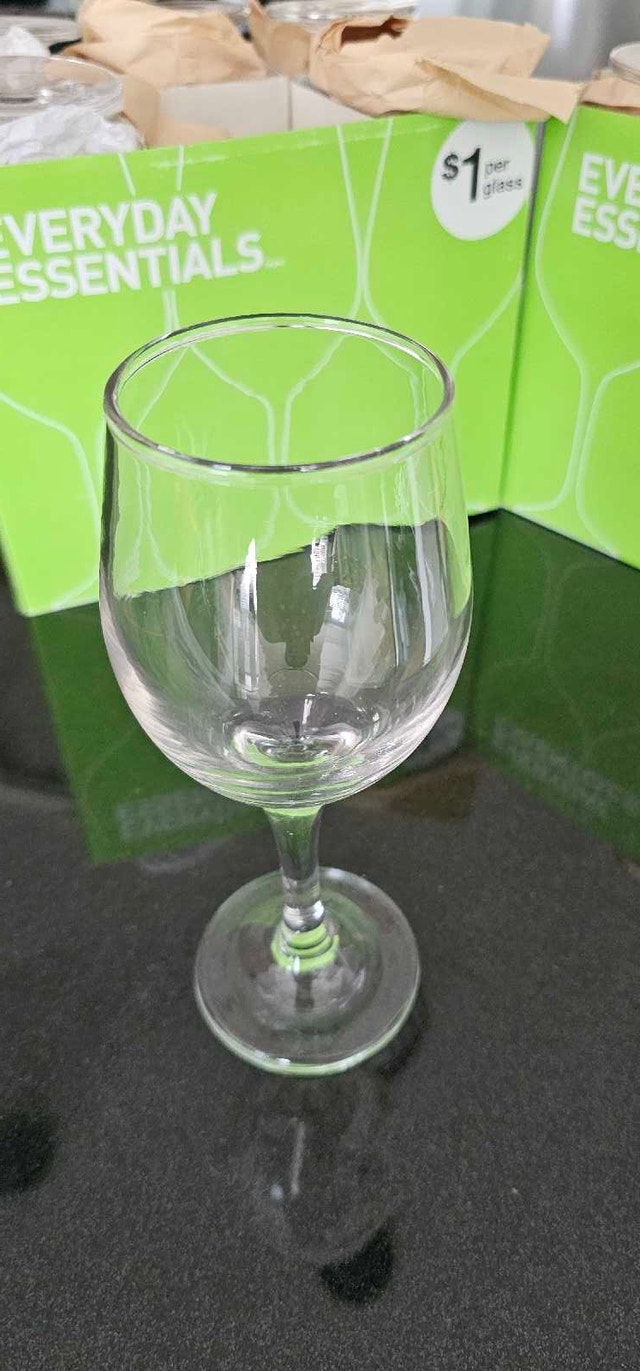 Wine Glasses - 12 pieces - photo 2