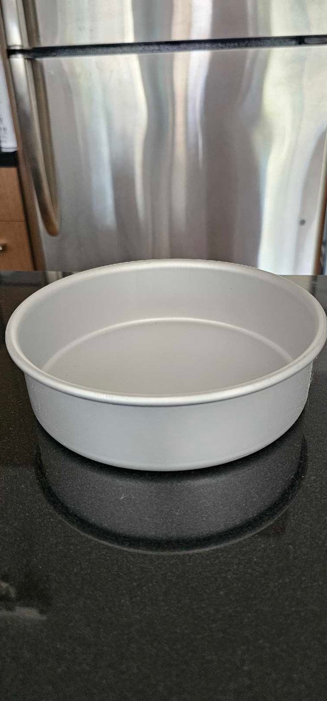 Fat Daddio's Round Cake Pan 7 inch x 2 inch