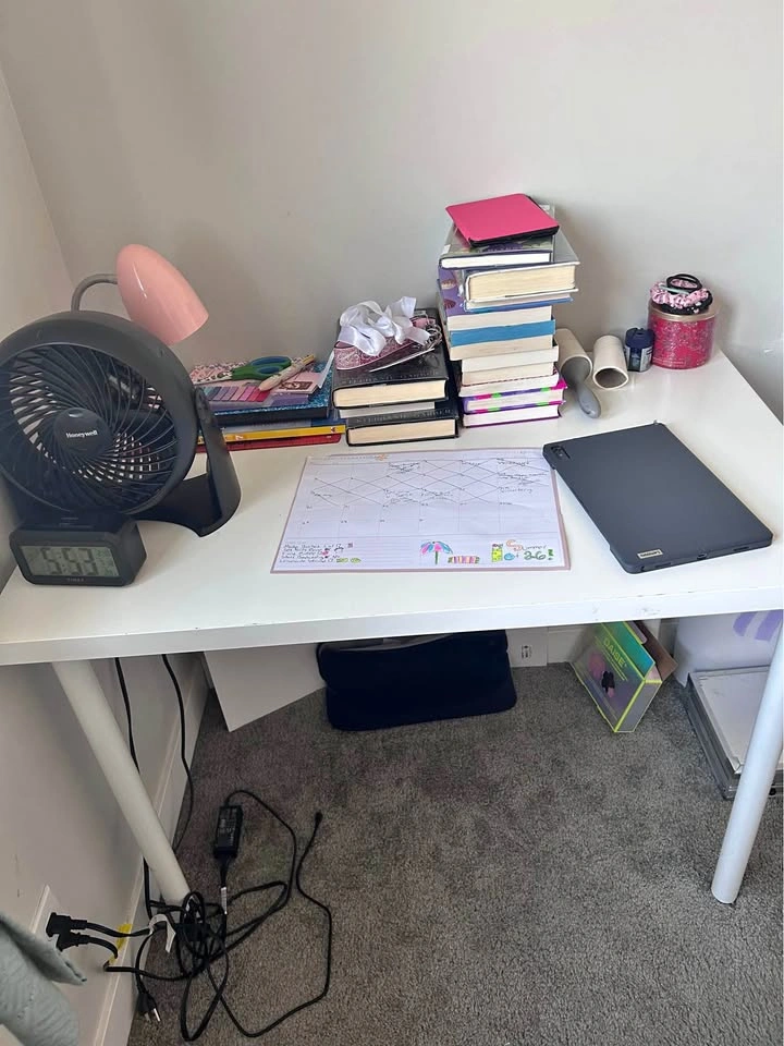 IKEA White Table / Desk – Sturdy & Modern – 39" x 24"
