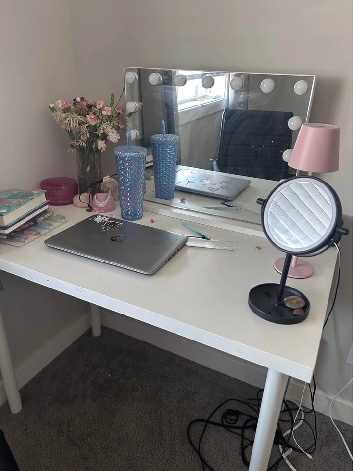 IKEA White Table / Desk – Sturdy & Modern – 39" x 24" - photo 2