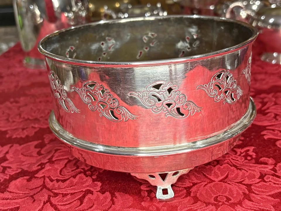 Viking Plate Silver Plate on Copper Footed Bowl