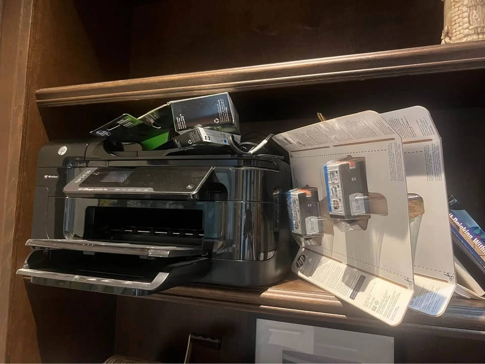 HP OFFICEJET 6500A printer with lots of extra ink - photo 2