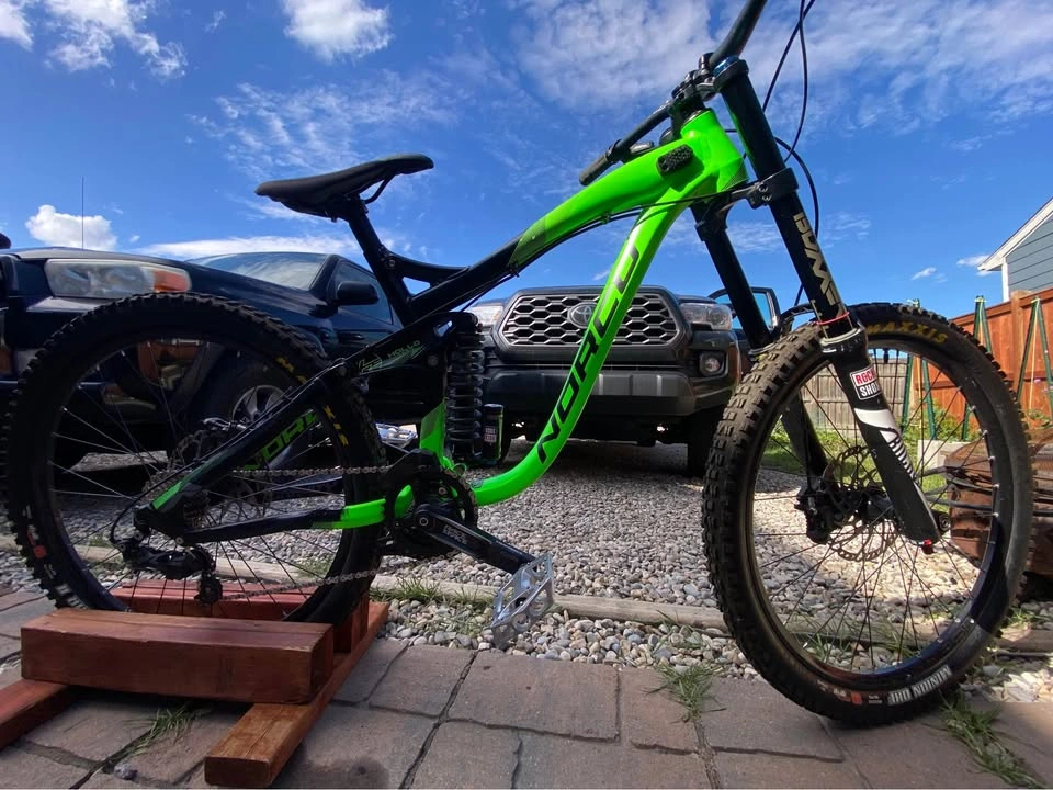 2015 Norco Aurum 6.2 DH Bike - photo 2