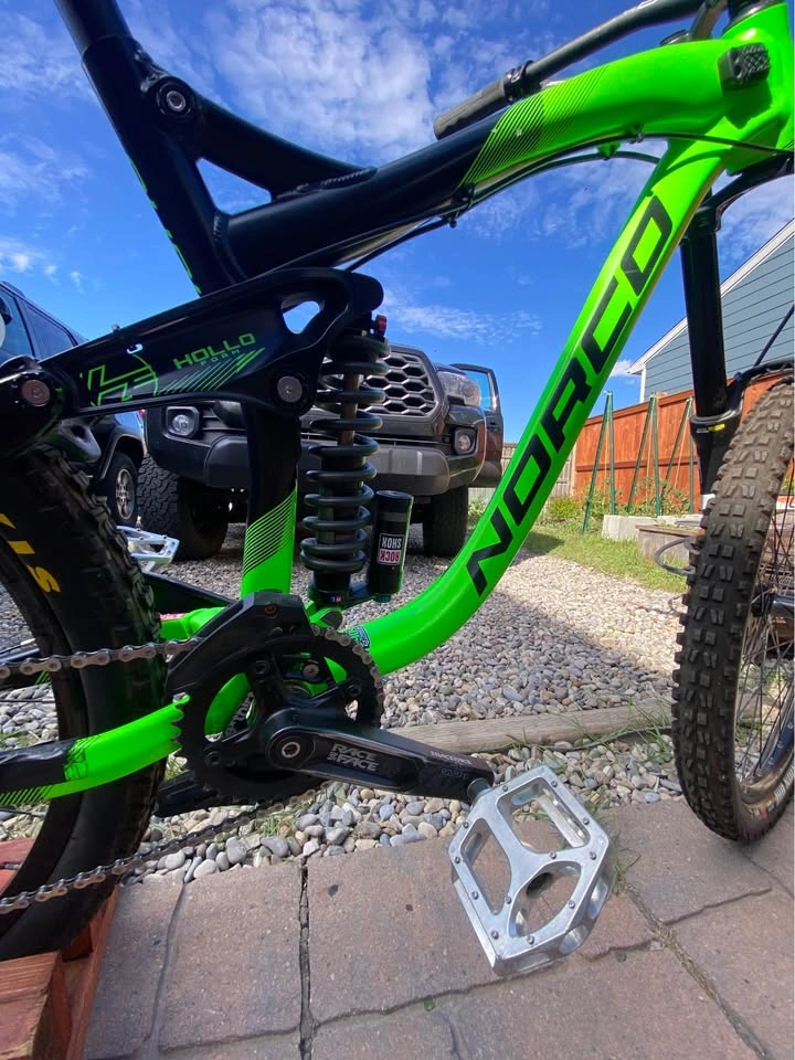 2015 Norco Aurum 6.2 DH Bike - photo 3