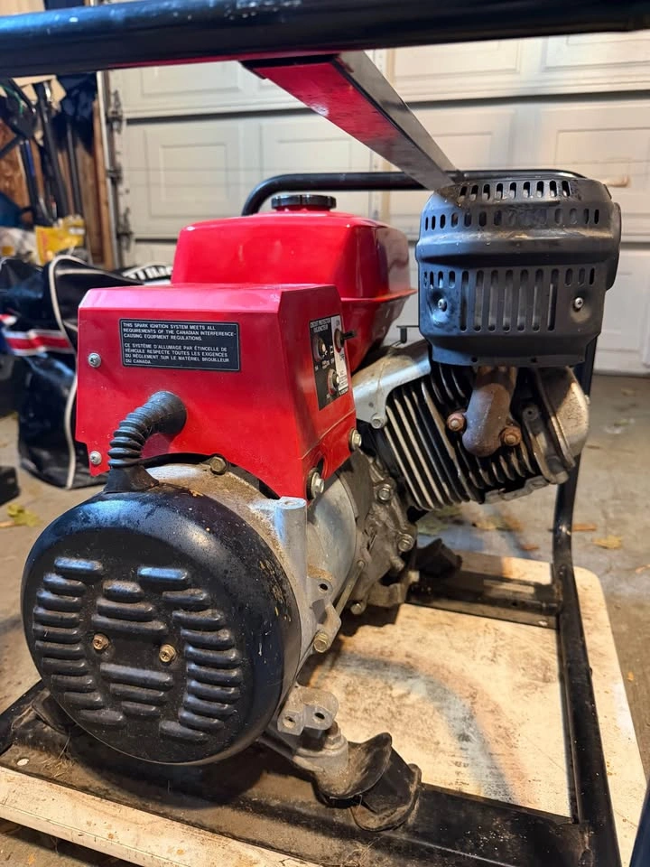 Honda EZ 5000 Generator - photo 4