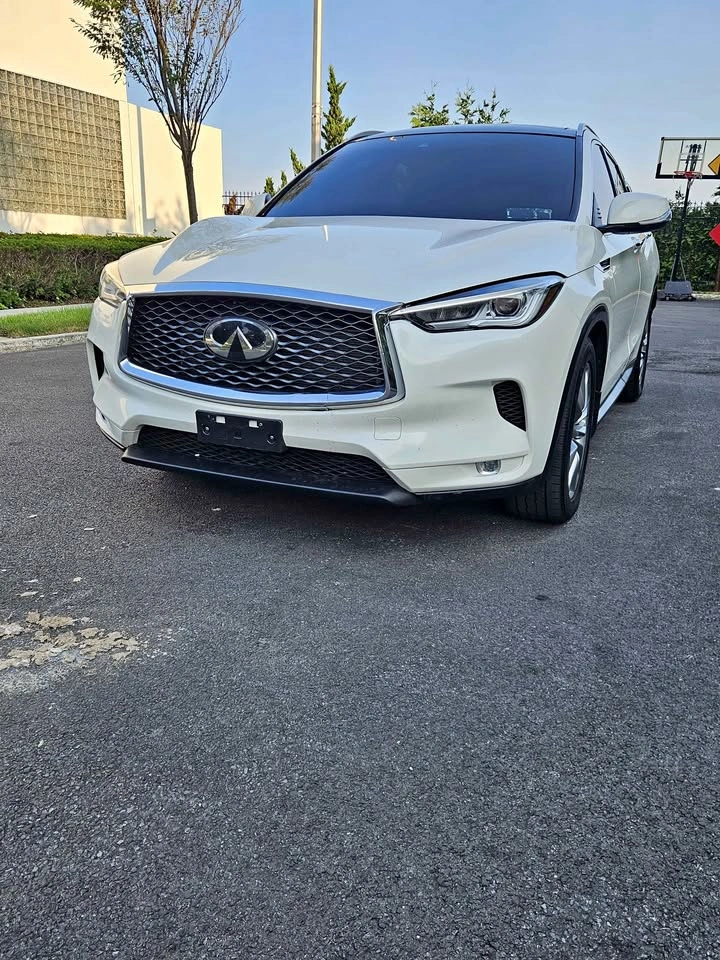 2020 Infiniti QX50 LUXE Sport Utility 4D