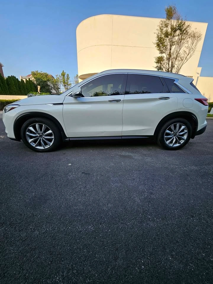 2020 Infiniti QX50 LUXE Sport Utility 4D - photo 2