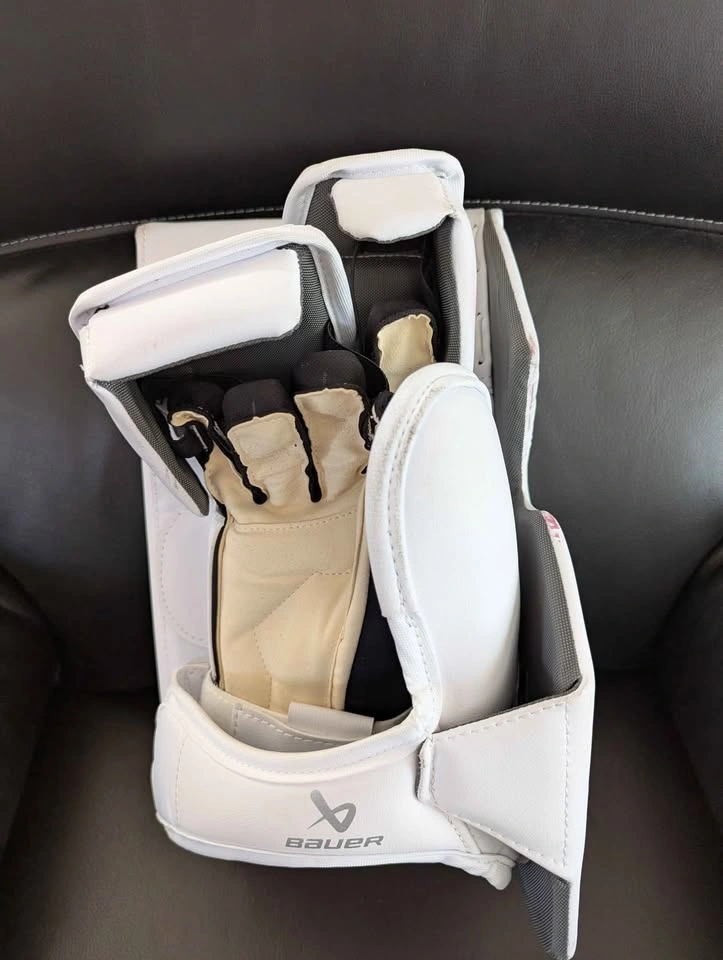 BAUER GSX SR Hockey Goalie Blocker & Glove - photo 3