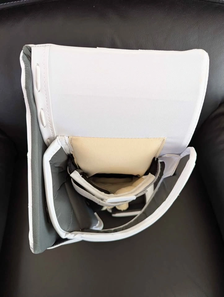 BAUER GSX SR Hockey Goalie Blocker & Glove - photo 5