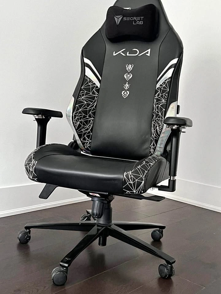 Secretlab Titan Evo K/DA All Out Gaming Chair
