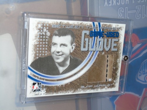 2006 In The Game Between The Pipes Gump Worsley Game Used Glove - photo 2