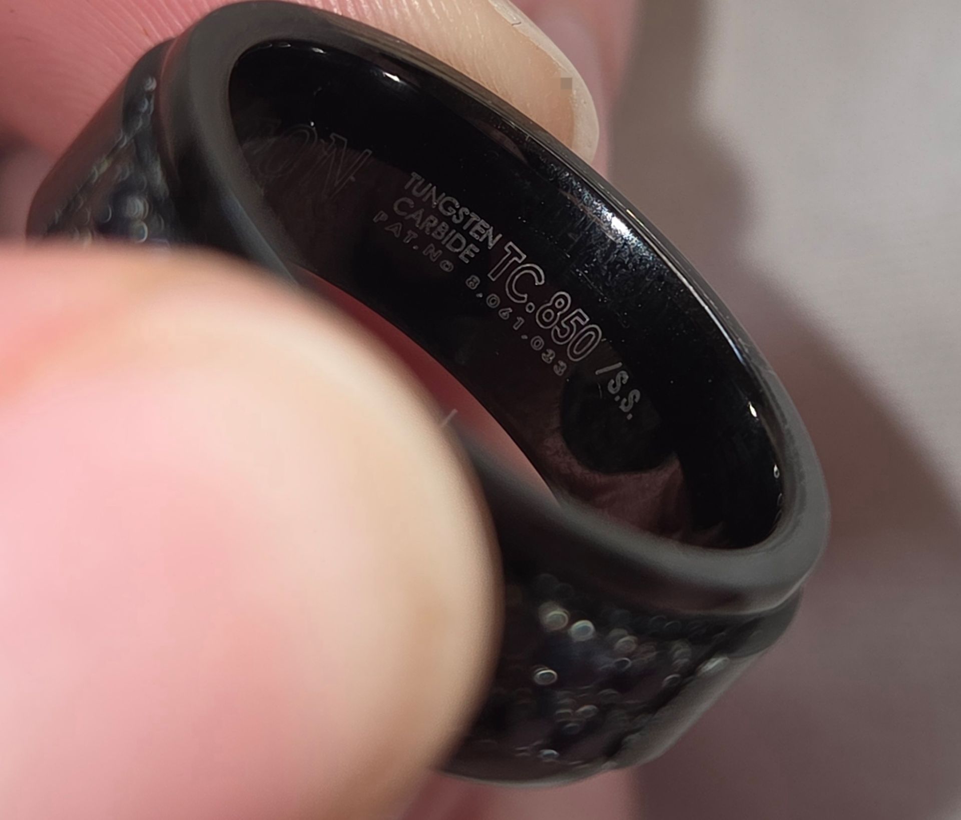 Tungsten Carbide Ring Size 8 - photo 2