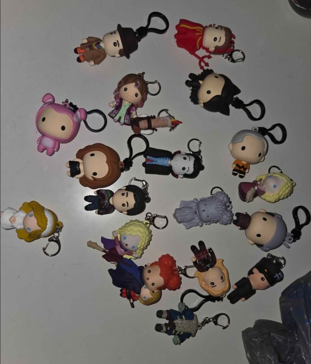 F.R.I.N.D.S & Hocus Pocus Mystery Bag Figure Clips