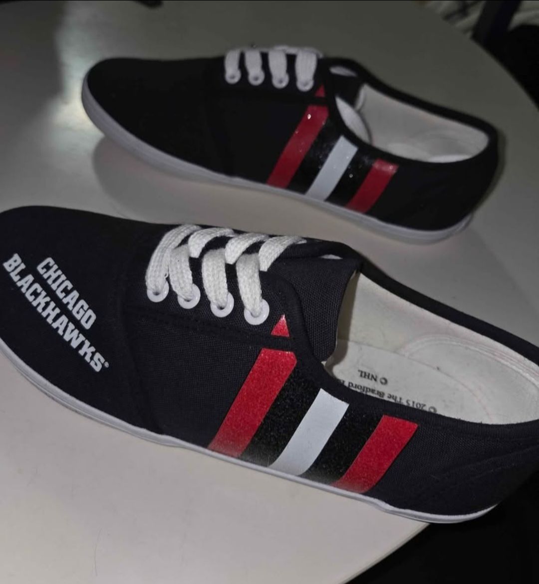 Custom Sparkly Blackhawks Shoes - photo 2