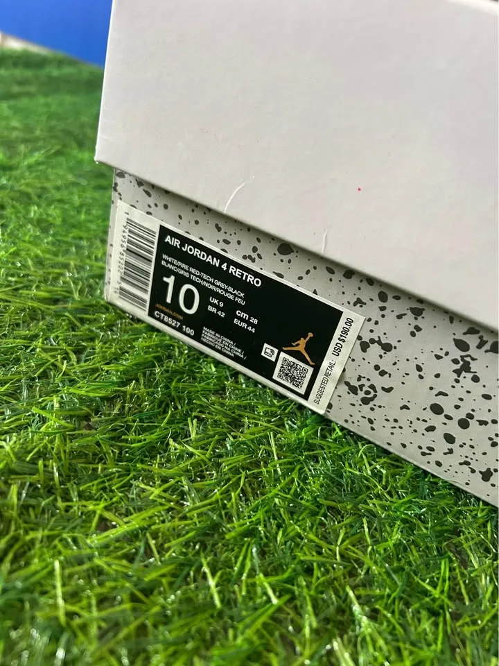 Jordan 4 White Oreo - Size 9 and 10 image indicator(5)