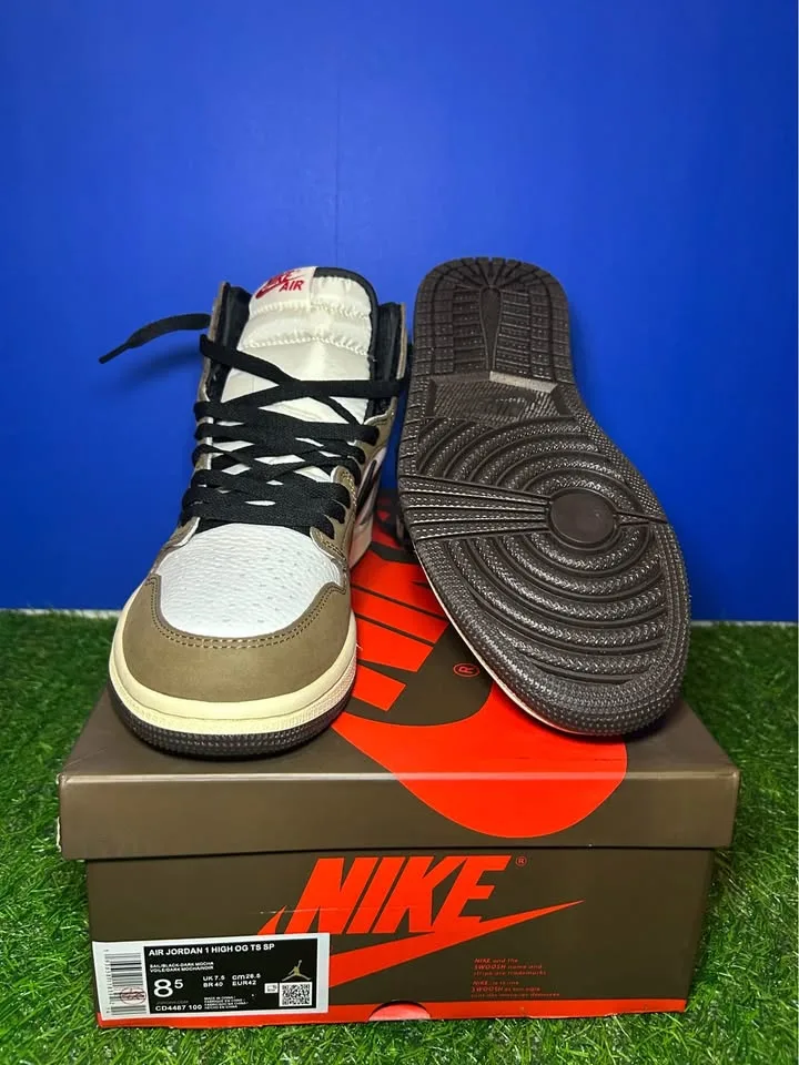 JORDAN 1 TRAVIS SCOTTS - NEW - ALL SIZES image indicator(4)