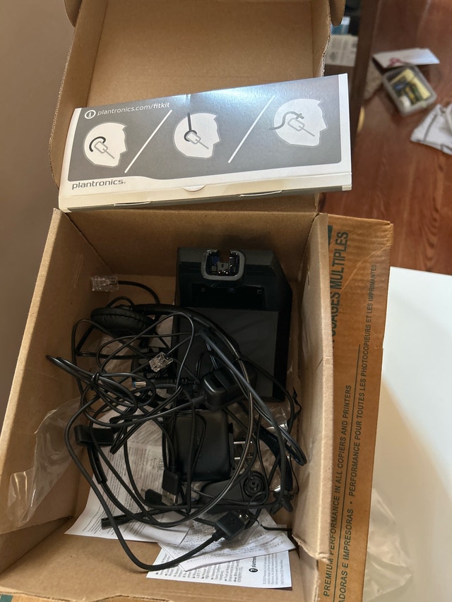 Poly Voyager 4245 Office Headset- New Open Box - photo 2