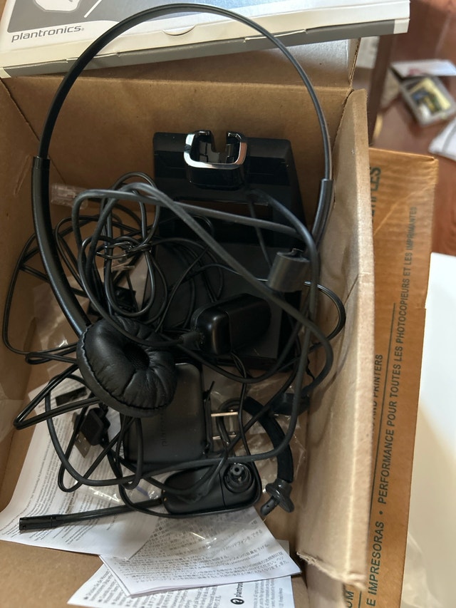 Poly Voyager 4245 Office Headset- New Open Box - photo 3