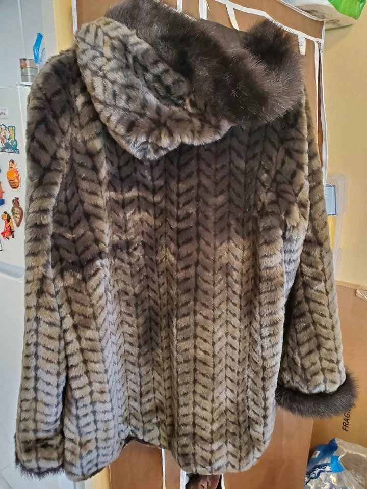 Faux fur coat very beautiful size L - photo 2