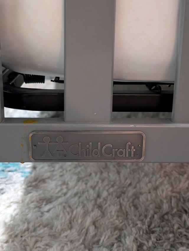 Grey Baby Crib - photo 3