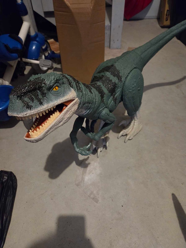 Mattel Jurassic World Velociraptor