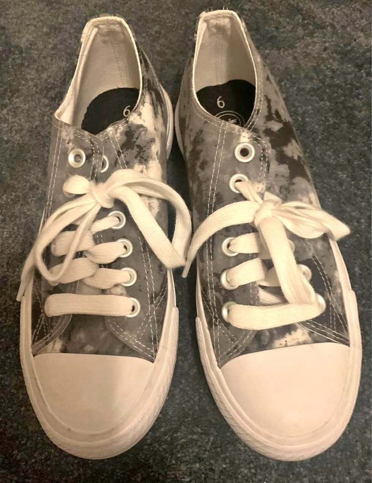 Women’s Sneakers Wonder Nation Size 6 BUY IT NOW!! $4 m115th