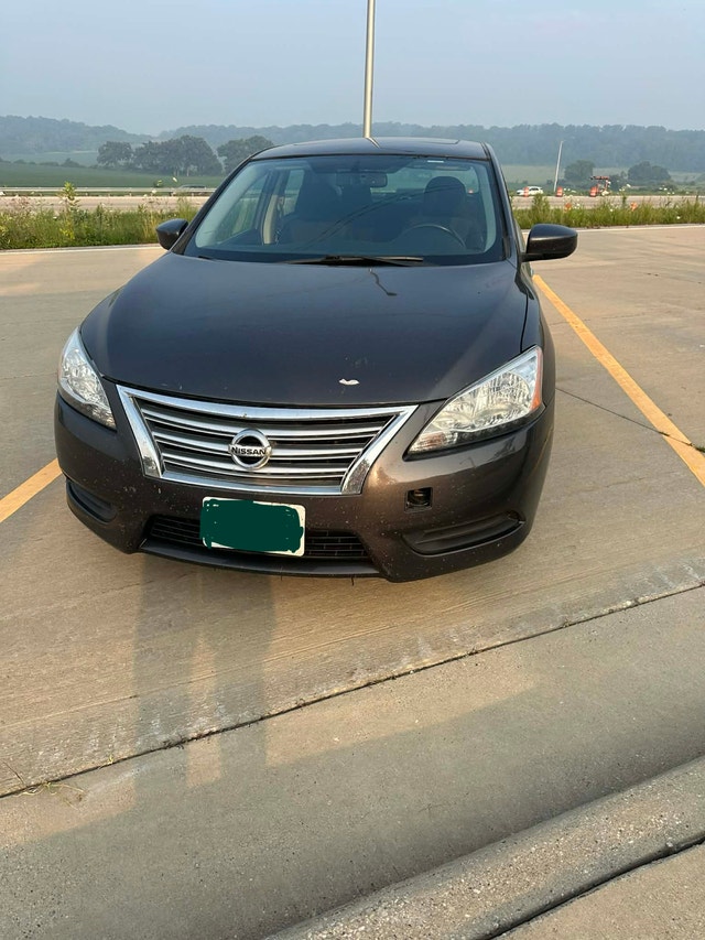 2015 Nissan Sentra 1.8L Sunroof - photo 2