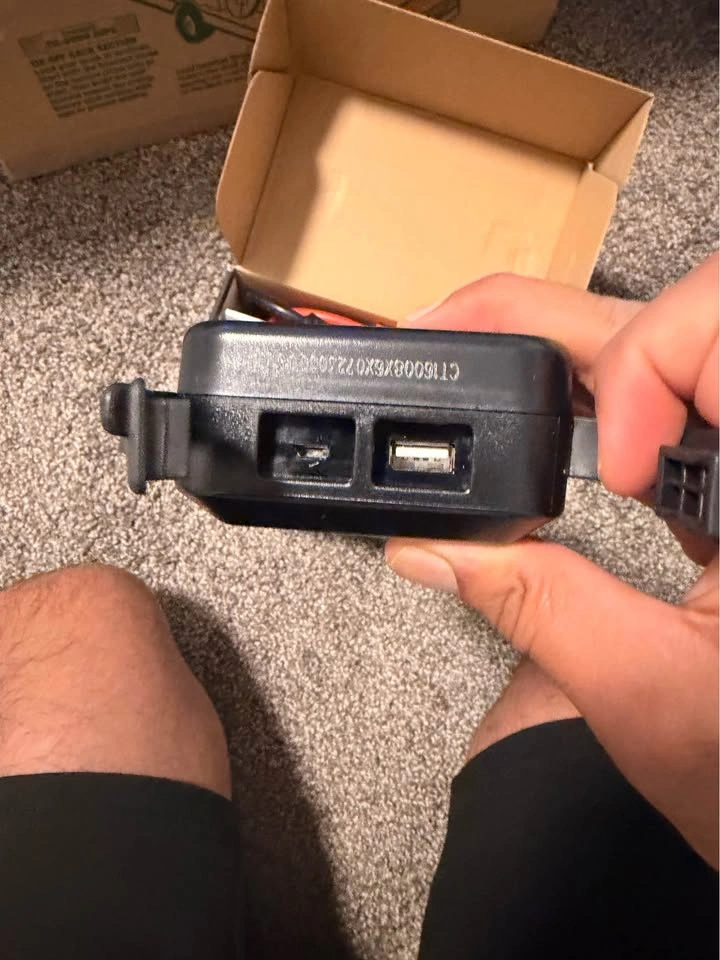 Motomaster Jump / Booster pack plus power bank - photo 4