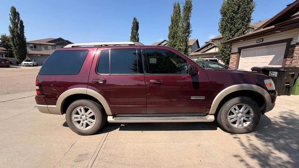 2006 Ford Explorer - photo 2