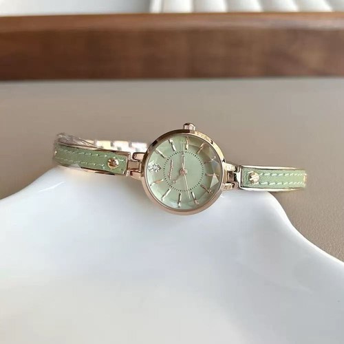 Stylish Women's Quartz Watch with Bracelet Strap - photo 5